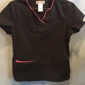 Cherokee scrub top